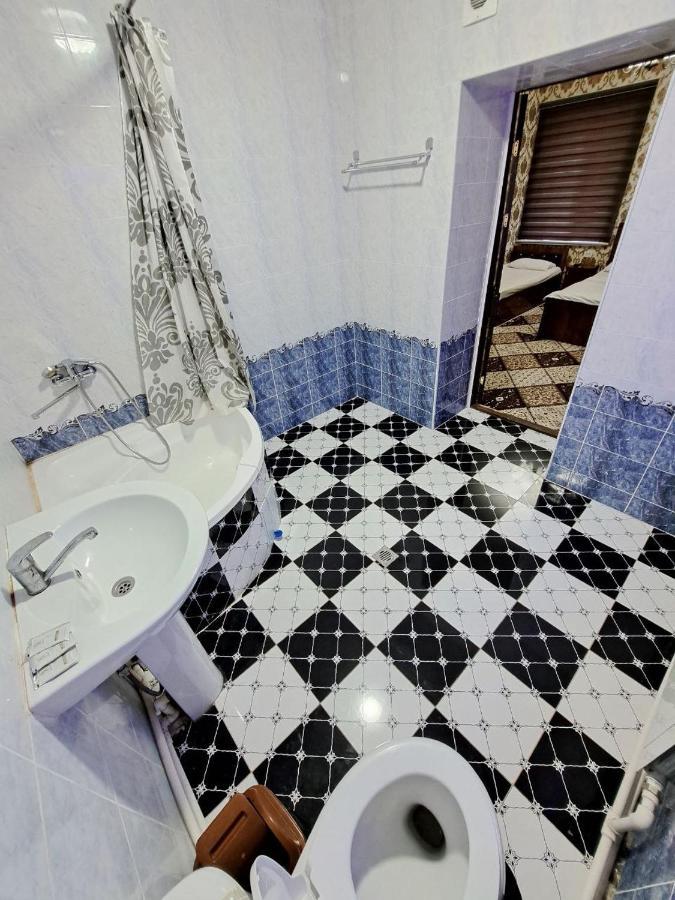 בוקורו Samandar Hotel מראה חיצוני תמונה